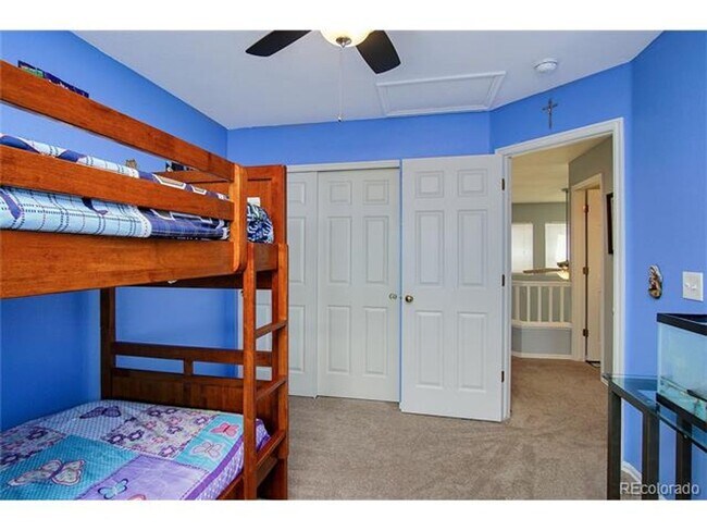 Building Photo - Beautiful single family home with 4 bed an...