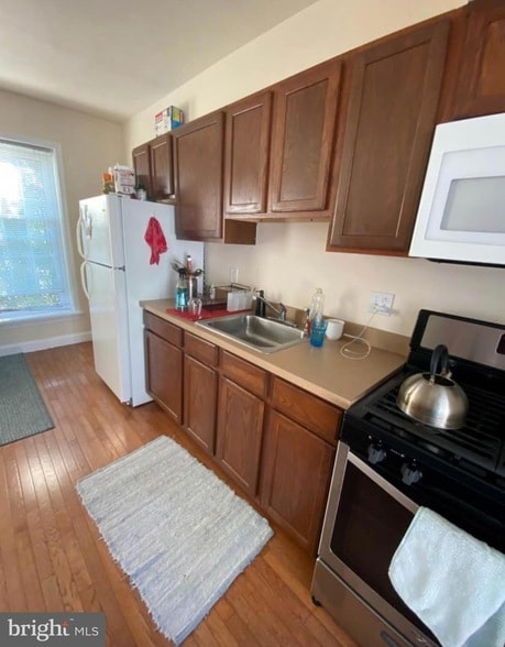 Building Photo - 3900 Terrace St