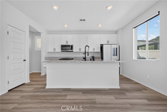 Building Photo - 19154 River Rock Ct
