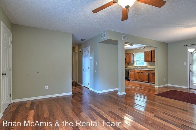 Building Photo - 2 br, 1.5 bath House - 206 Windridge Colony