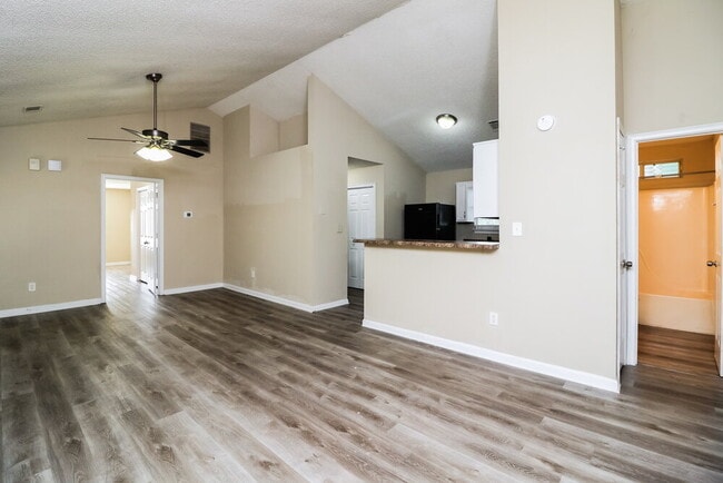 Building Photo - 1466 Fall Creek Trce