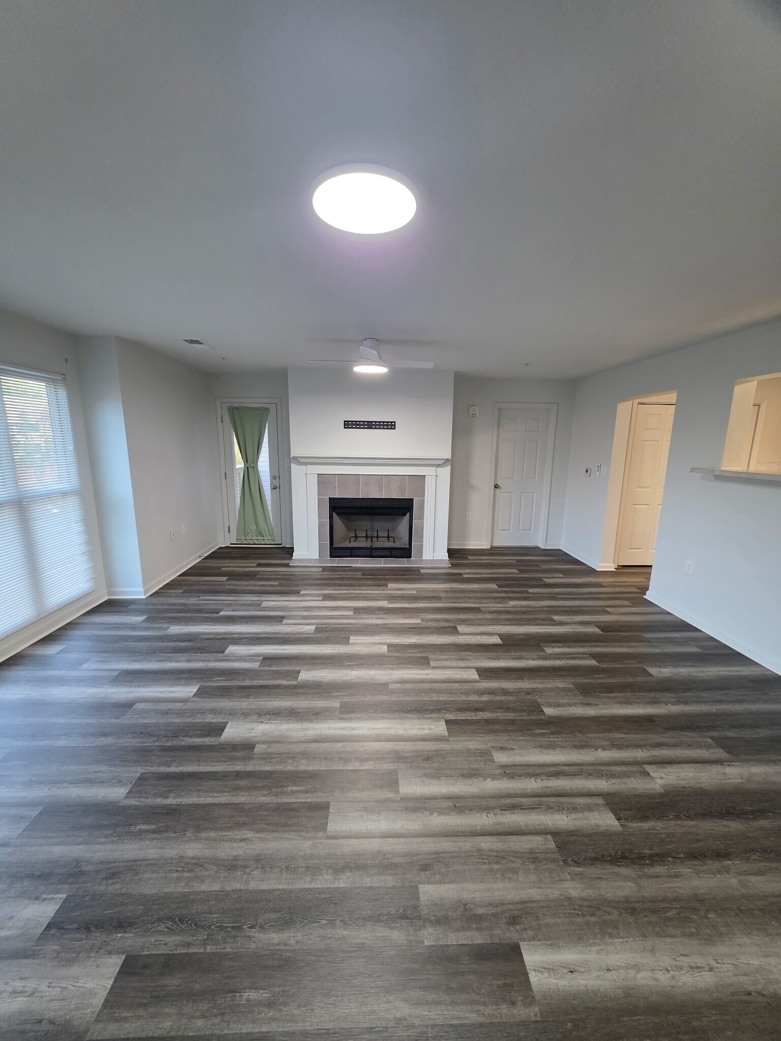 Living/dining - 5050 Seven Pine Cir