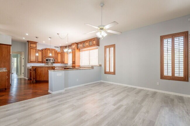 Building Photo - 7167 W Abraham Ln