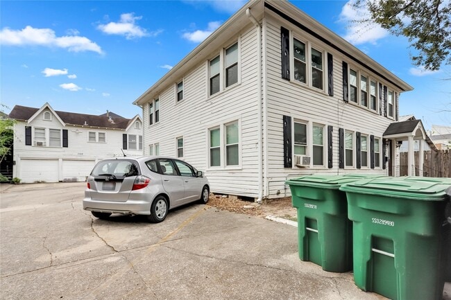 Building Photo - 1133 W Clay St