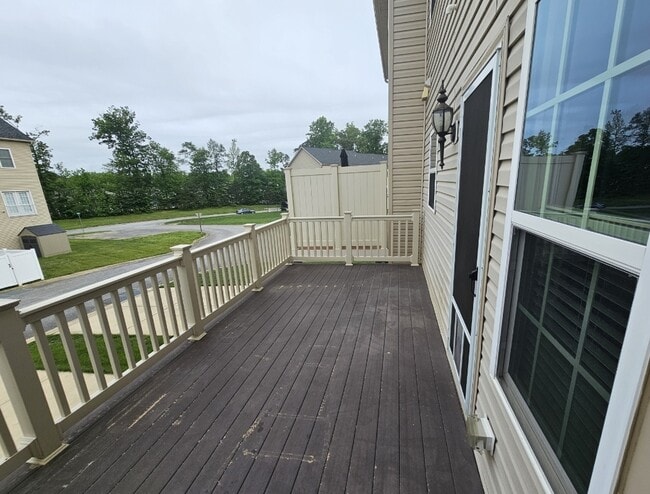 Building Photo - 109 Wheatfield Dr