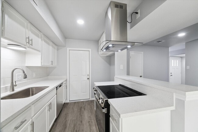 Building Photo - 4406 Stanford Ct