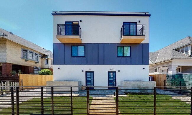 Building Photo - FOR RENT $4200, 4BED 3BATH,Downtown LA
