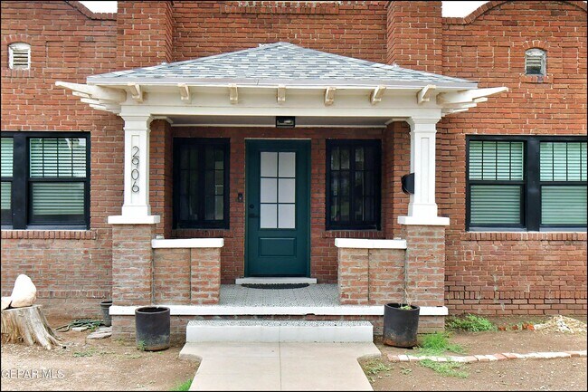 Building Photo - 2906 Wheeling Ave