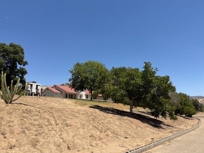 Building Photo - 38908 Millwood Dr
