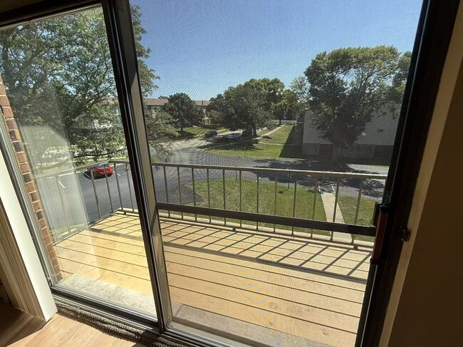 Building Photo - 413 Kiowa Cir
