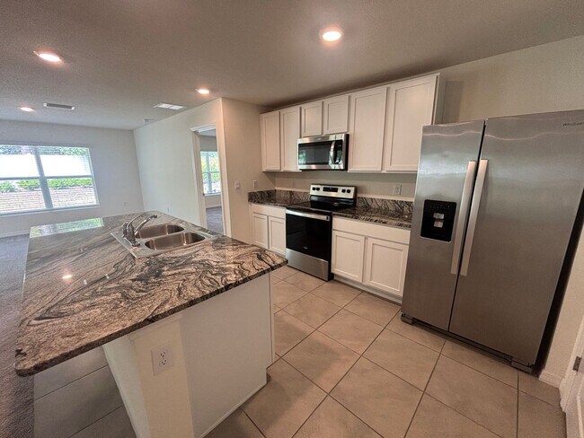 Building Photo - Greystone Hills - 3/2/2 ***Won't Last***