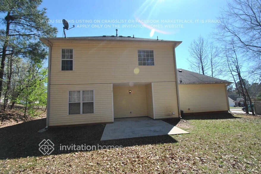 Building Photo - 204 Revolutionary Dr