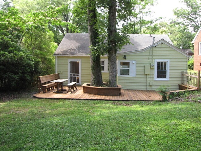 Building Photo - 1024 Starlight Dr