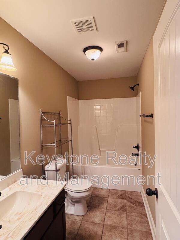 Building Photo - 2469 Senseney Dr