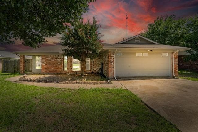 Building Photo - 4003 Sunhill Dr