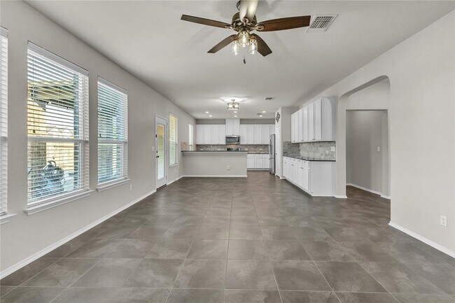 Building Photo - 709 Vaughn St