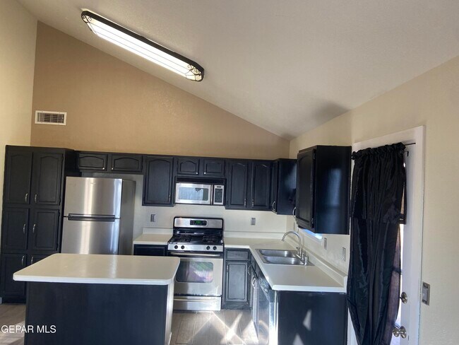 Building Photo - 394 Brill Cir