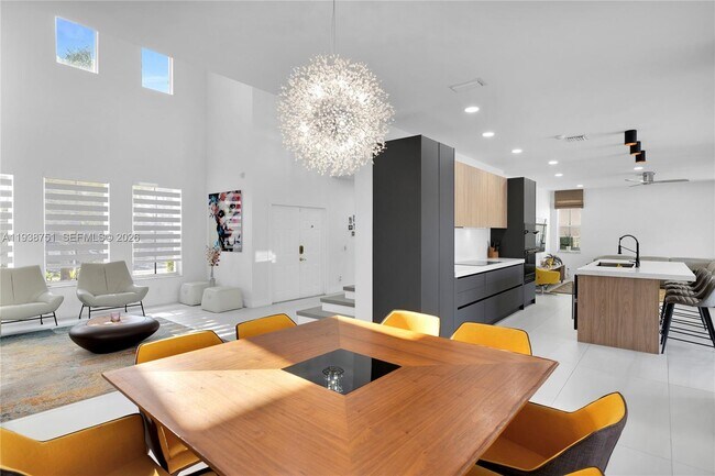 Building Photo - 1176 Cedar Falls Dr