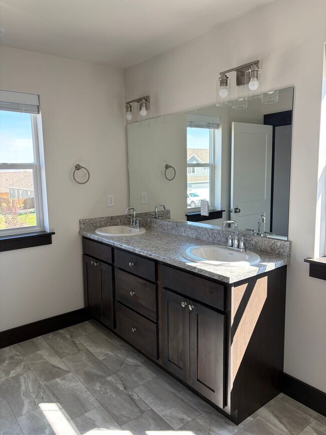 Building Photo - 2018 Windjammer Wy