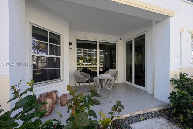 Building Photo - 3255 NE 184th St