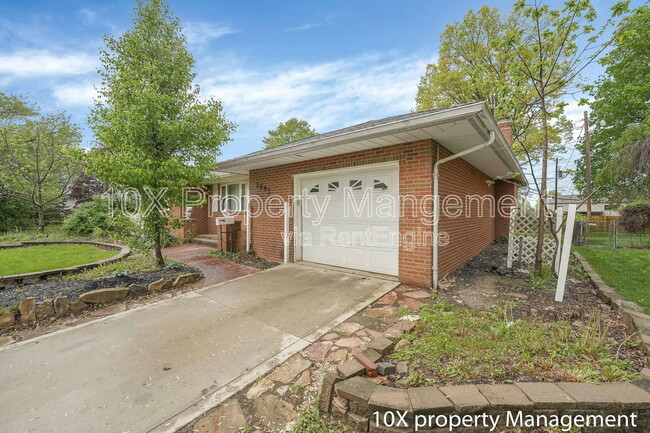 Building Photo - 2892 Longfield Rd