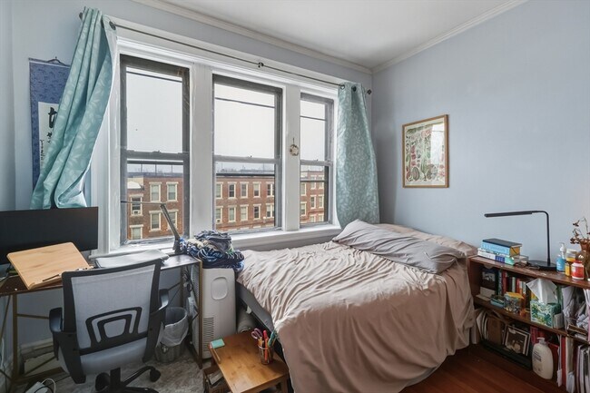 Building Photo - 1661 Commonwealth Ave