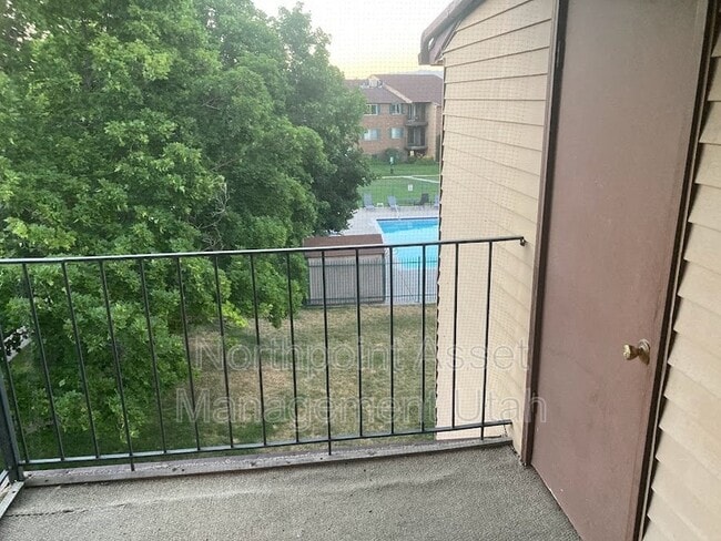 Building Photo - 4144 S Oak Meadows Dr