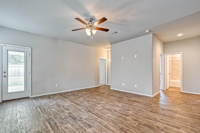 Building Photo - 14122 Silver Falls Ct