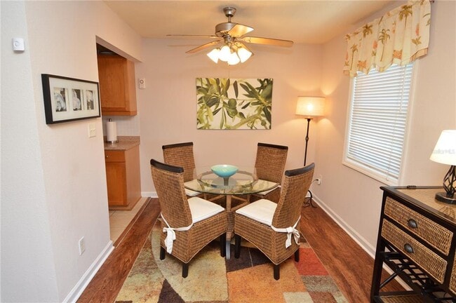 Building Photo - 3889 Pompano Dr SE