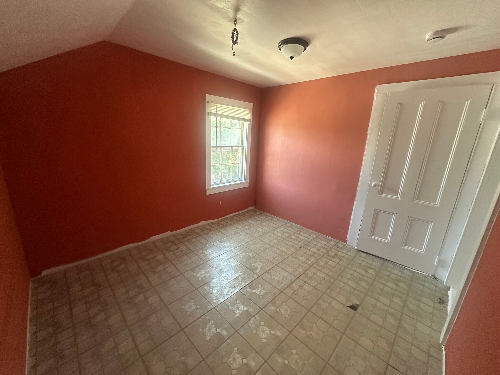Second attic bonus room with excellent storage - 9 Buxton Ct
