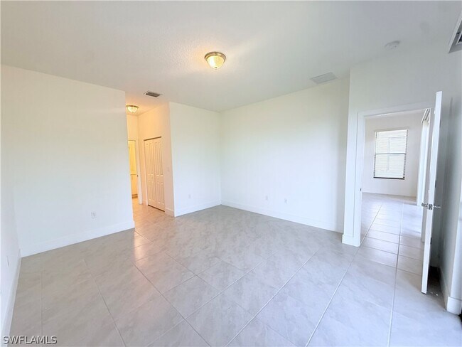 Building Photo - 5681 Cassidy Ln