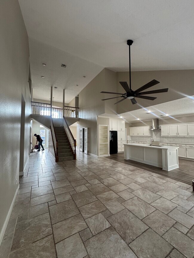 Building Photo - 201 Pebble Springs Ln