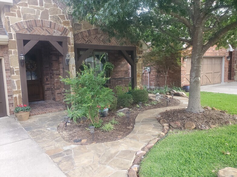 Primary Photo - 1409 Hackett Creek Dr