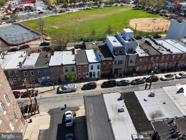 Building Photo - 2655 Cedar St