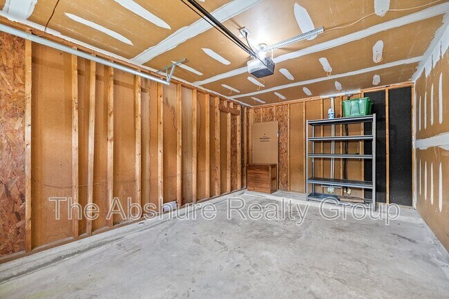Building Photo - 5216 Carriage Pine Dr