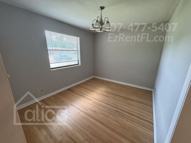 Building Photo - 1851 Ector Rd