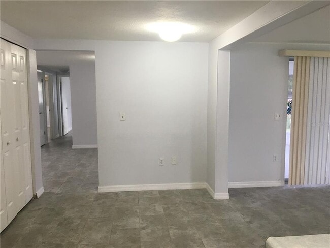 Building Photo - 3633 Cockatoo Dr