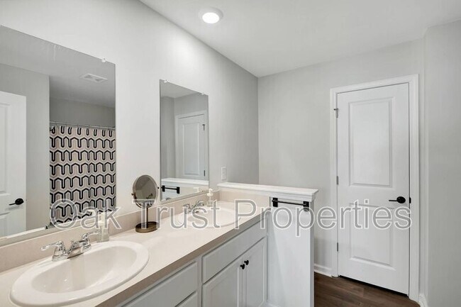 Building Photo - 111 Orchid Bloom Cir