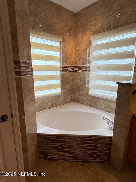 Building Photo - 2518 Willow Creek Dr