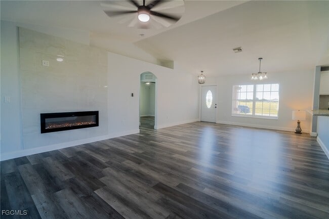 Building Photo - 1021 NW 10th Ave