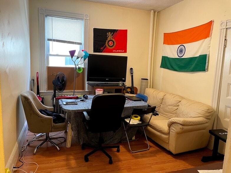 *Pictures are representative samples of the advertised unit. In some cases, the actual units you tou - 36 Cherokee St