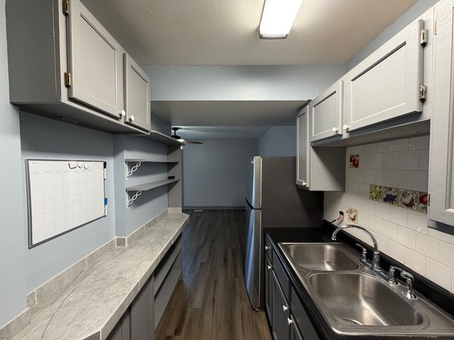 Building Photo - Welcome home to this beautifully maintained two-story townhome nestled on a quiet cul-de-sac in G...