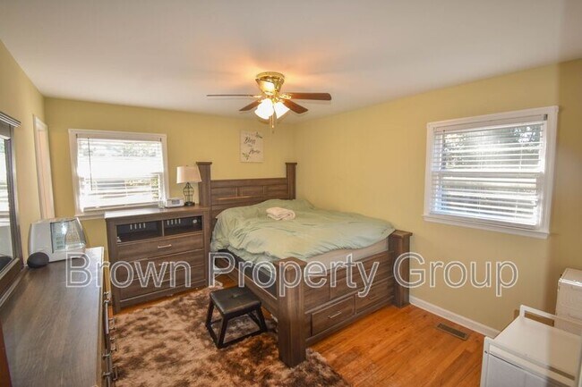 Building Photo - 1 Lee Ct