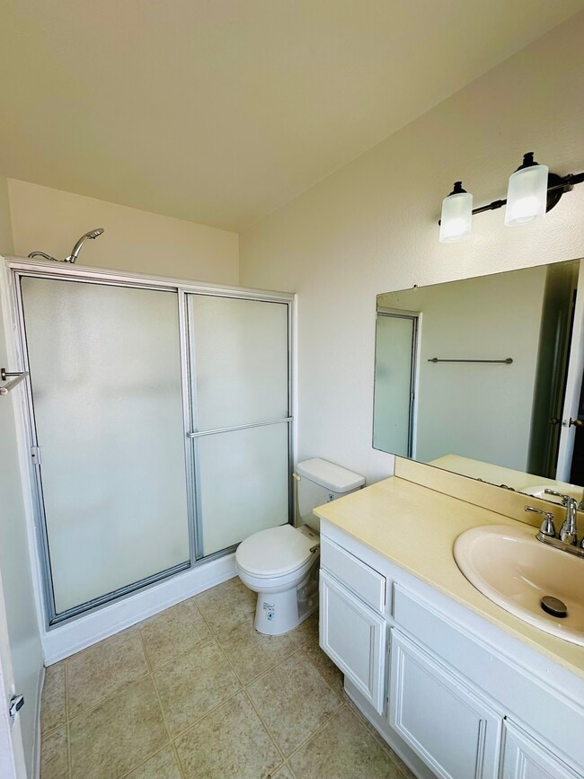 Building Photo - 2089 Manzana Way