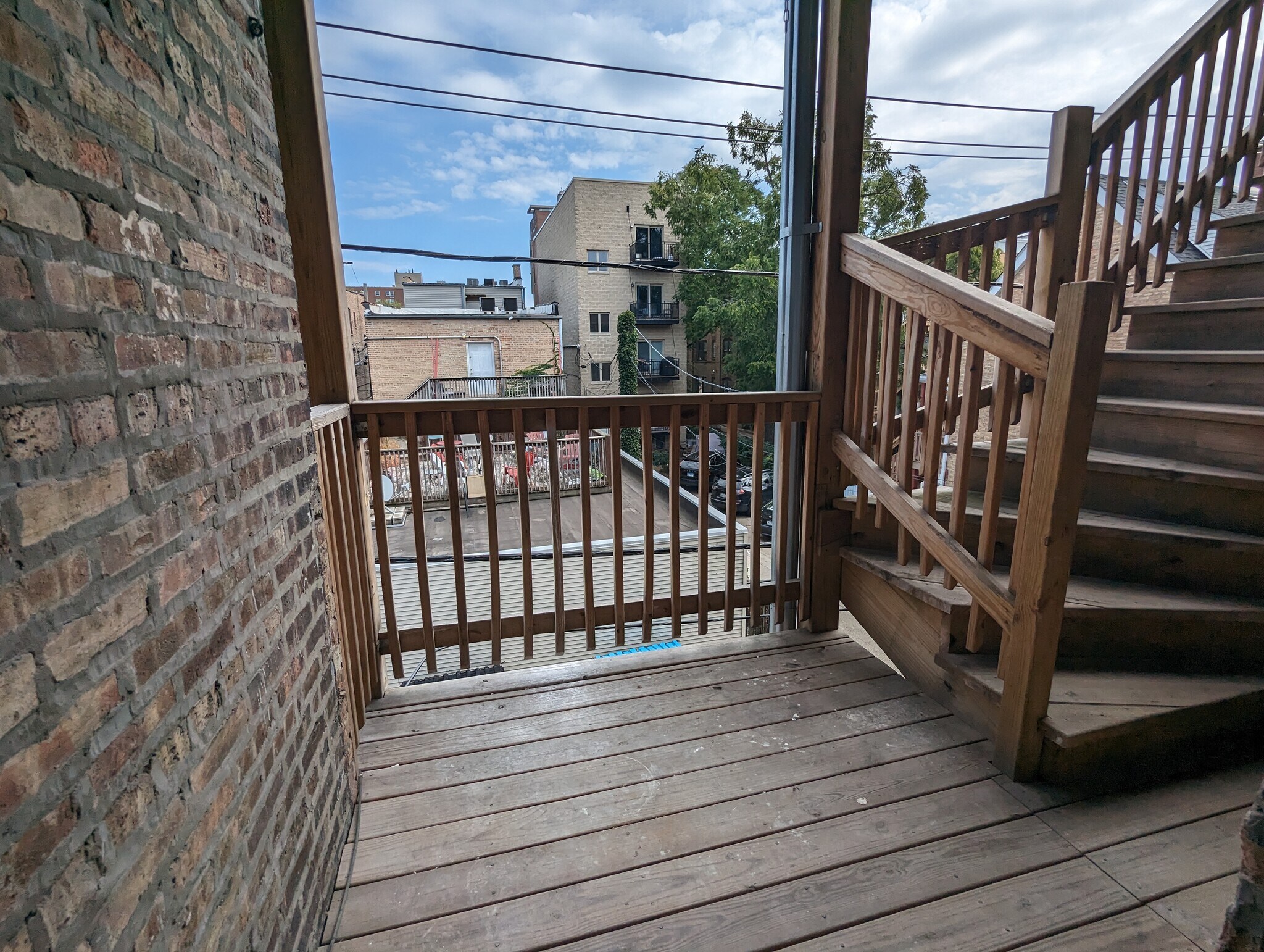 Building Photo - 3935 N Janssen Ave