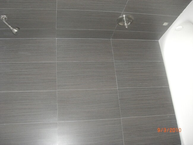 TUB & Shower - 1631 Michigan Ave