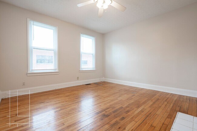 Building Photo - Single Family Home Available Now!