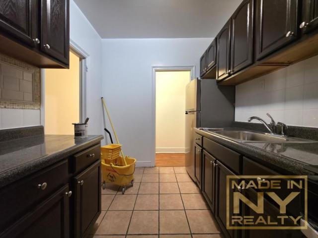 Primary Photo - 1 bedroom in ASTORIA NY 11102