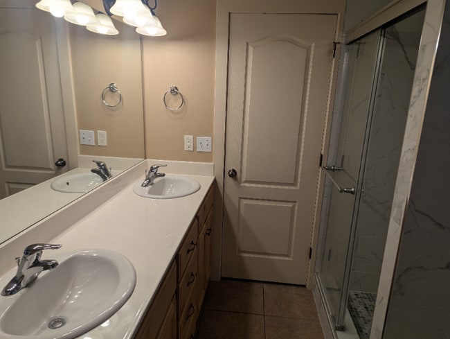 Building Photo - 1287 Reese Dr