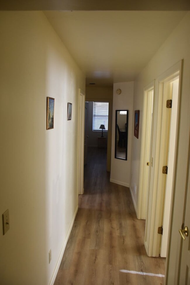 Building Photo - Furnished 3 Bedroom Home in Foothills with...